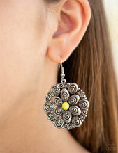 Load image into Gallery viewer, Grove Groove Yellow Earring
