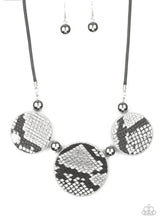 Load image into Gallery viewer, Viper Pit Black Necklace

