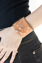 Load image into Gallery viewer, Cork Congo Silver Urban Necklace
