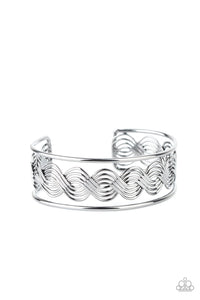 WEAVE An Impression Black Bracelet