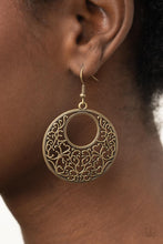 Load image into Gallery viewer, Vineyard Romance Brass Earrings
